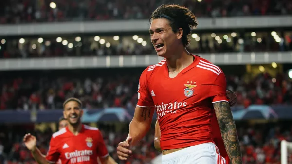 darwin a festejar um golo pelo SL Benfica