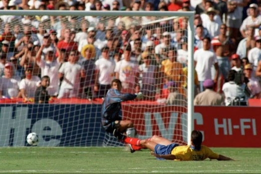 Andres Escobar no mundial de futebol de 1994