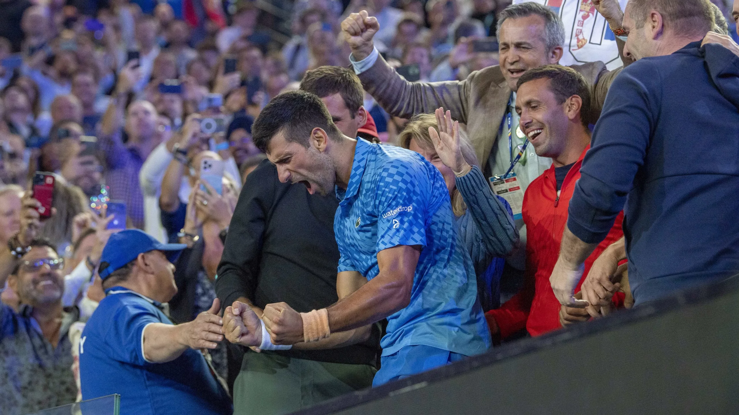 Novak Djokovic a celebrar a sua vitória no Open da Austrália de 2023