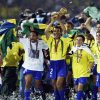 jogadores da selecção brasileira a festejar a vitória do Mundial de futebol de 2002