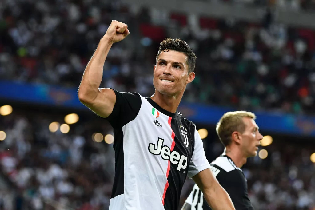 Cristiano Ronaldo num jogo pela Juventus a festejar um golo