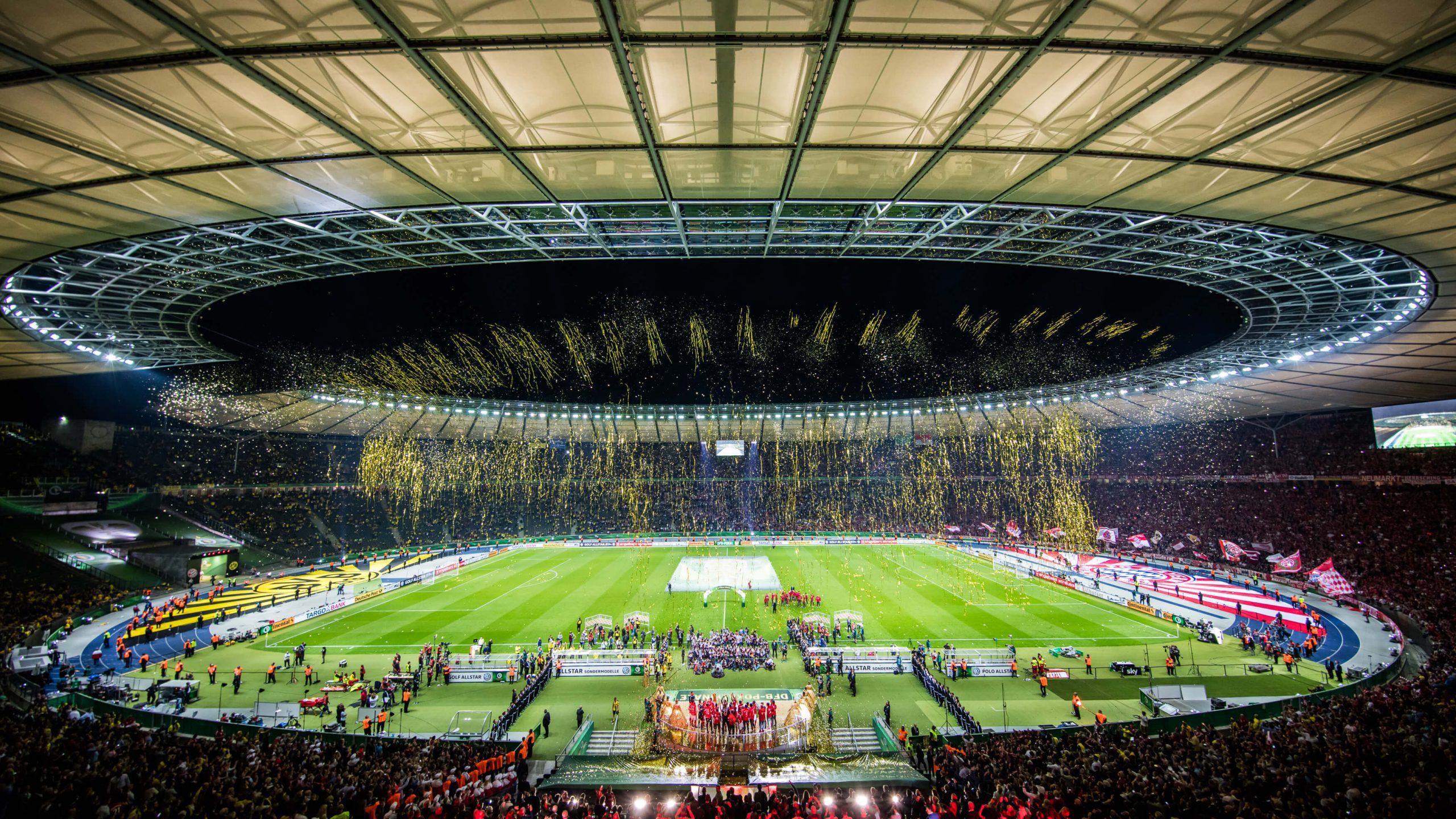 estádio do olympiastadion de berlim lotado